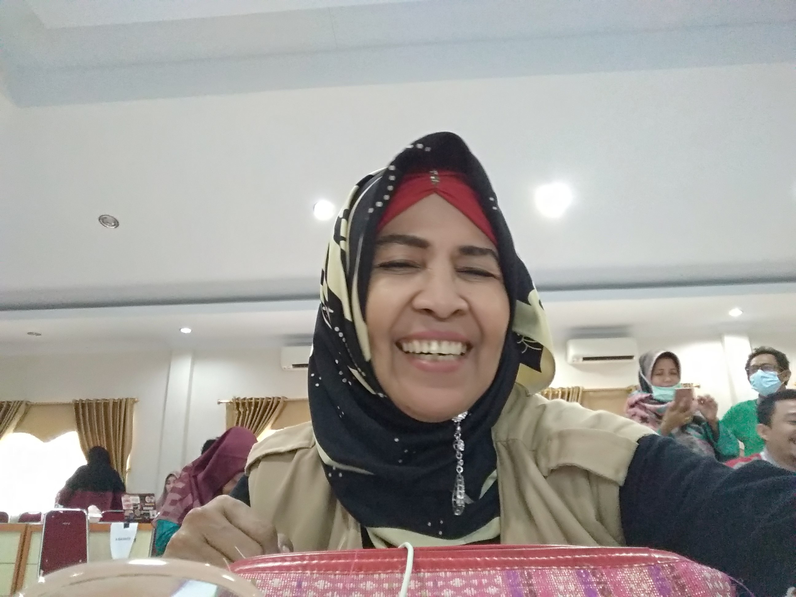 TEACHER'S PICTURE